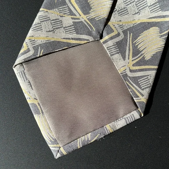Vintage Giorgio Armani tie, c. 80s - Picture 4 of 5